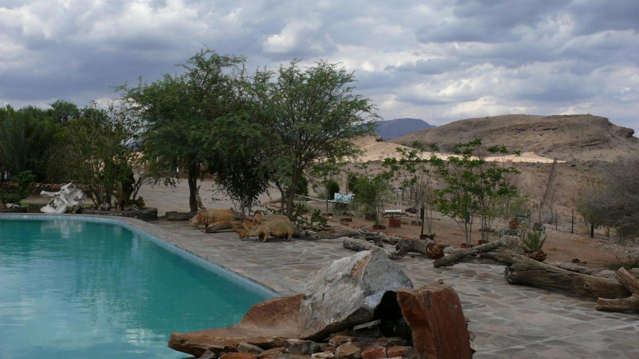 Rooiklip Camp Flintstone Apartment Exterior photo